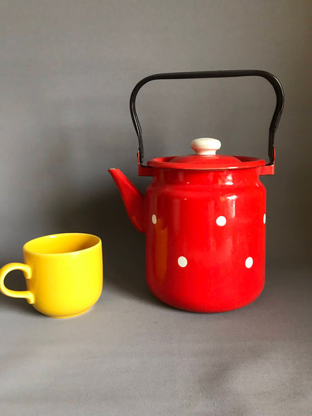 Vintage enamel kettle / enamelware / white enamel / polka dot