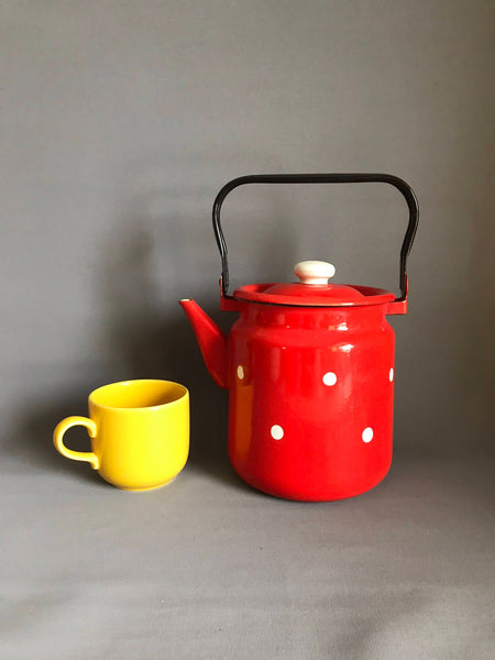 Vintage enamel kettle / enamelware / white enamel / polka dot