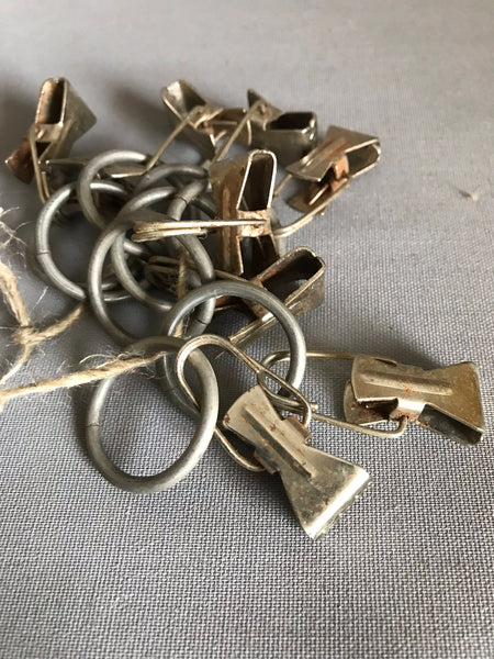 Vintage Curtain Clips / curtain rings