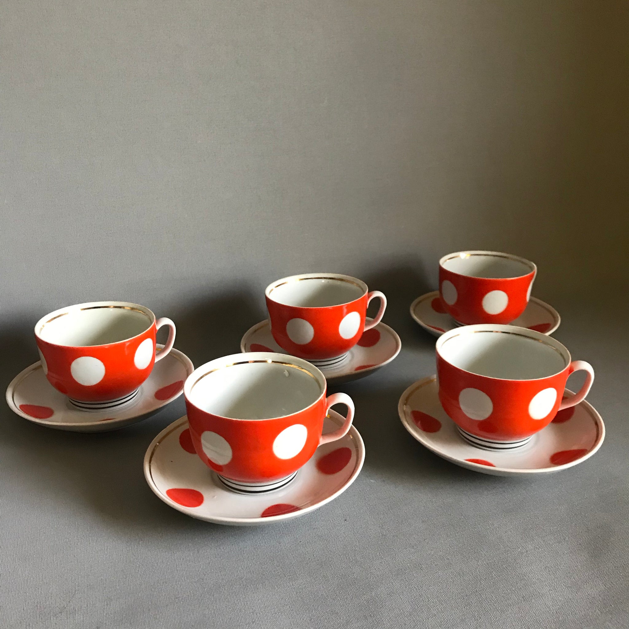 Vintage tea cups/ retro tea cups