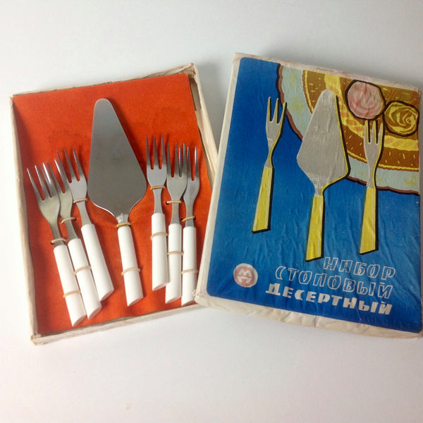 Vintage cake forks / vintage flatware / retro flatware